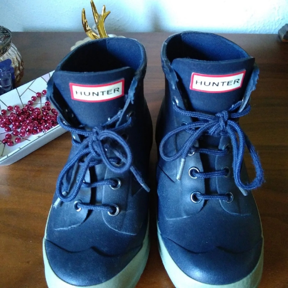 Hunter Thurloe Boots and socks bundle